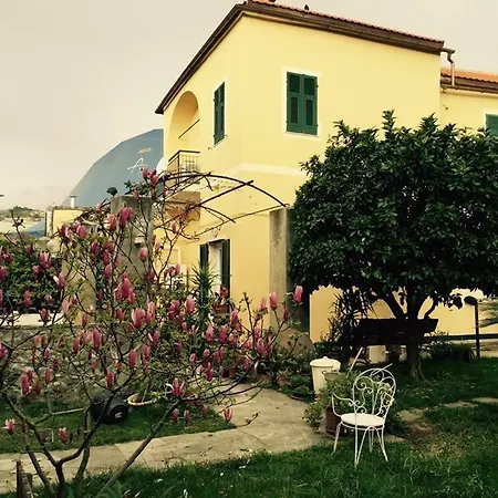 A Creuza Guest house