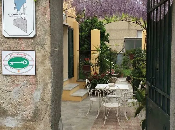 A Creuza ゲストハウス *